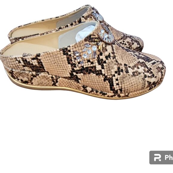 Kenneth Cole Reaction Glam 2.0 Jewel Mule Faux Reptile Skin Slip On Mules - Picture 1 of 12